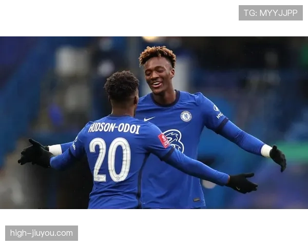 哈兰德与莱万的终结效率与持续性：历史级中锋的对比分析