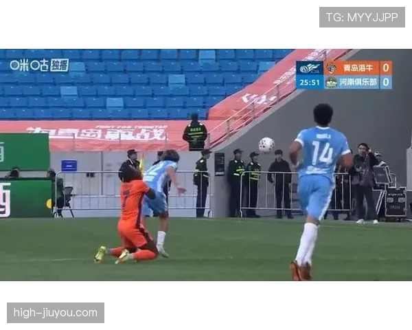 室内足球规则中关于守门员持球时间和禁区外手球的判罚标准